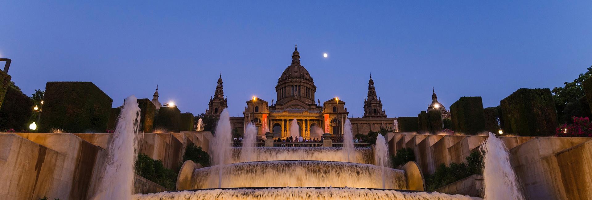 Al pie de la montaña de Montjuïc